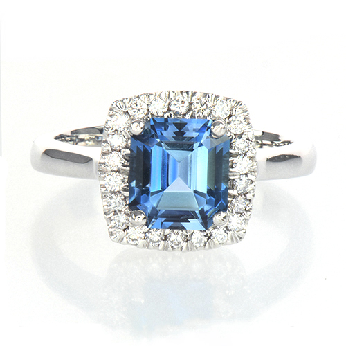 aquamarine-and-diamond-halo-ring-lstr385